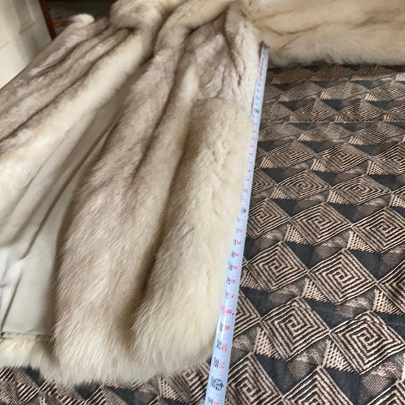 Silver Fox Coat - Picture 14 of 16